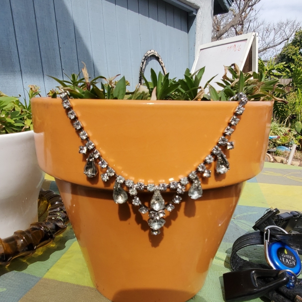 Neckless